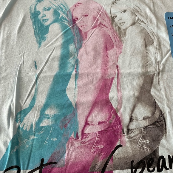 NWT! Britney Spears Ladies Soft Short Sleeve Licensed Band Tee, Sz L - Picture 4 of 6